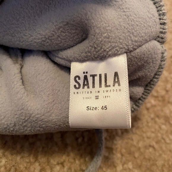 Sätila of Sweden gray oversized pompom hat - Picture 4 of 6